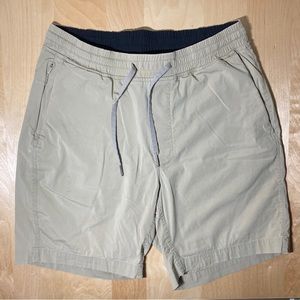 Men’s Lululemon Medium Bowline Stretch Shorts - Tan